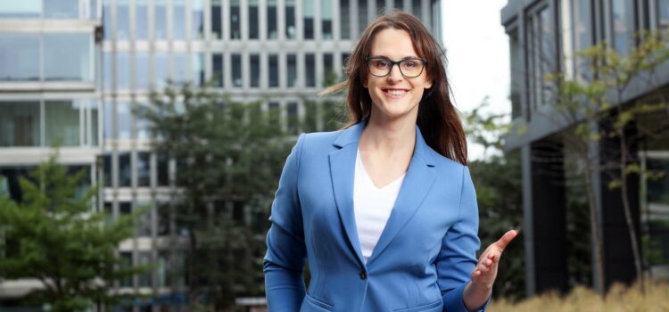 sesja-biznesowa-wizerunek-profesjonalisty-warszawa-plener